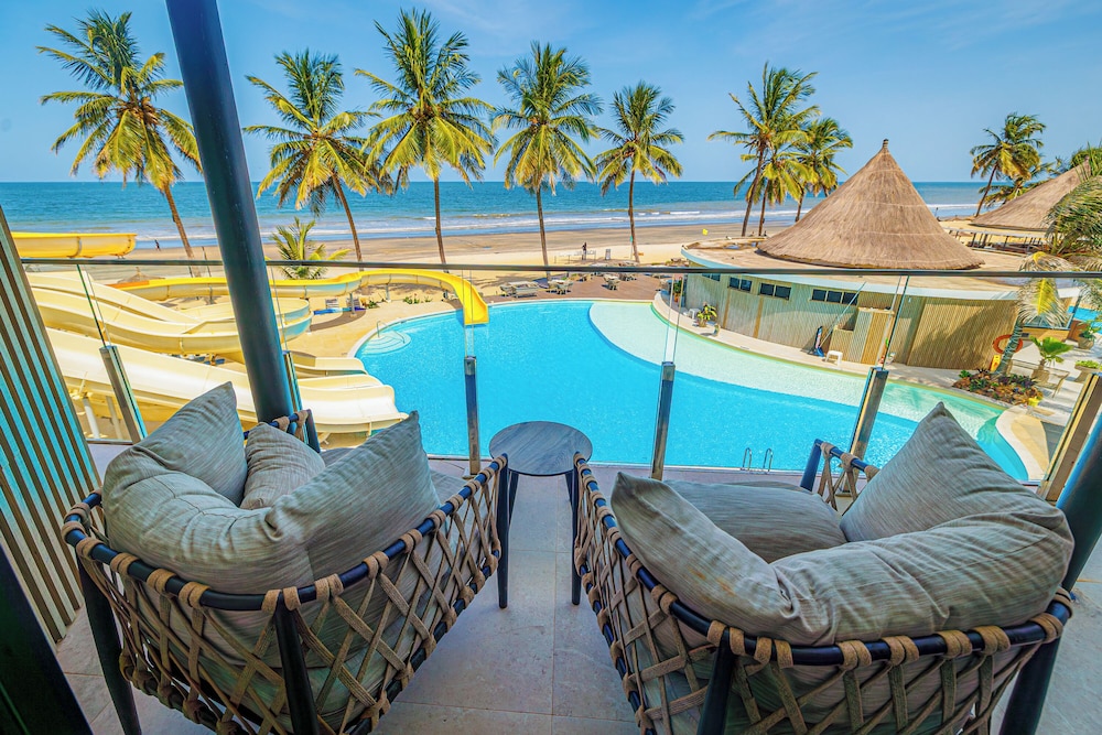 Kombo Beach Resort — Swimming pool in Serrekunda