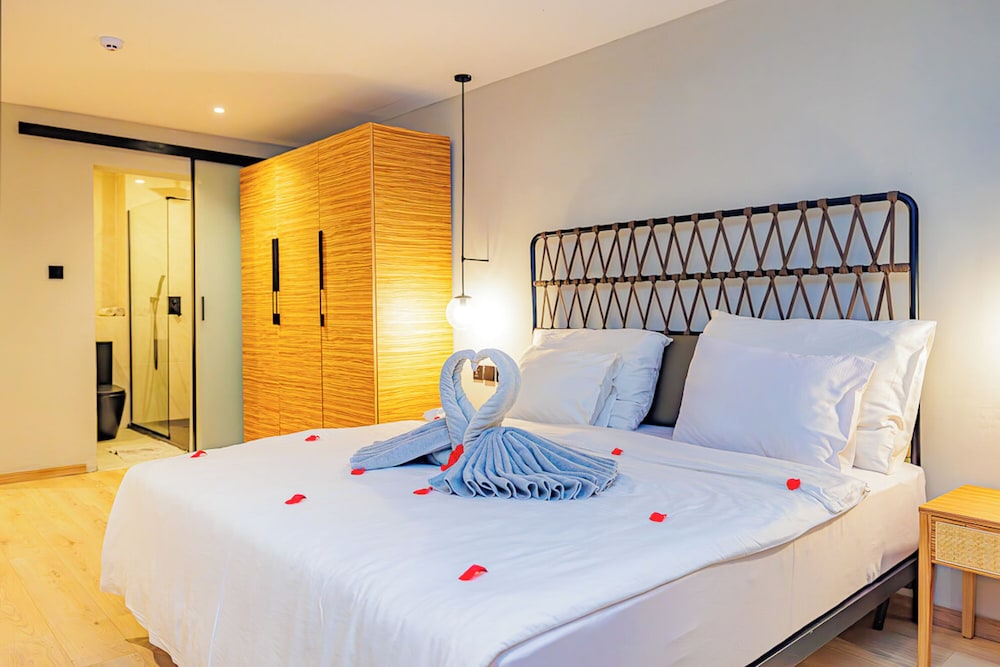 Kombo Beach Resort — Hotel rooms in Serrekunda