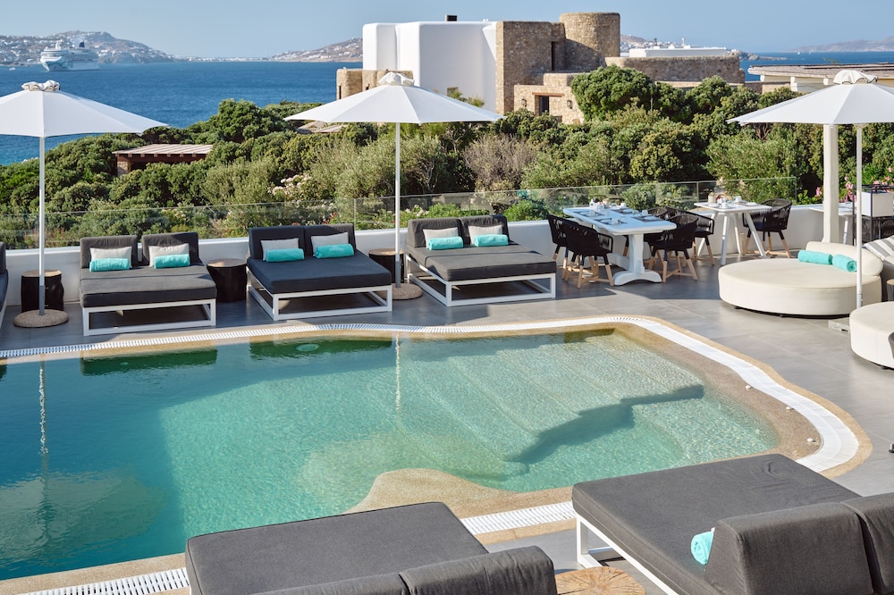 Mykonos Princess Hotel — Swimming pool in Agios Stefanos, South Aegean