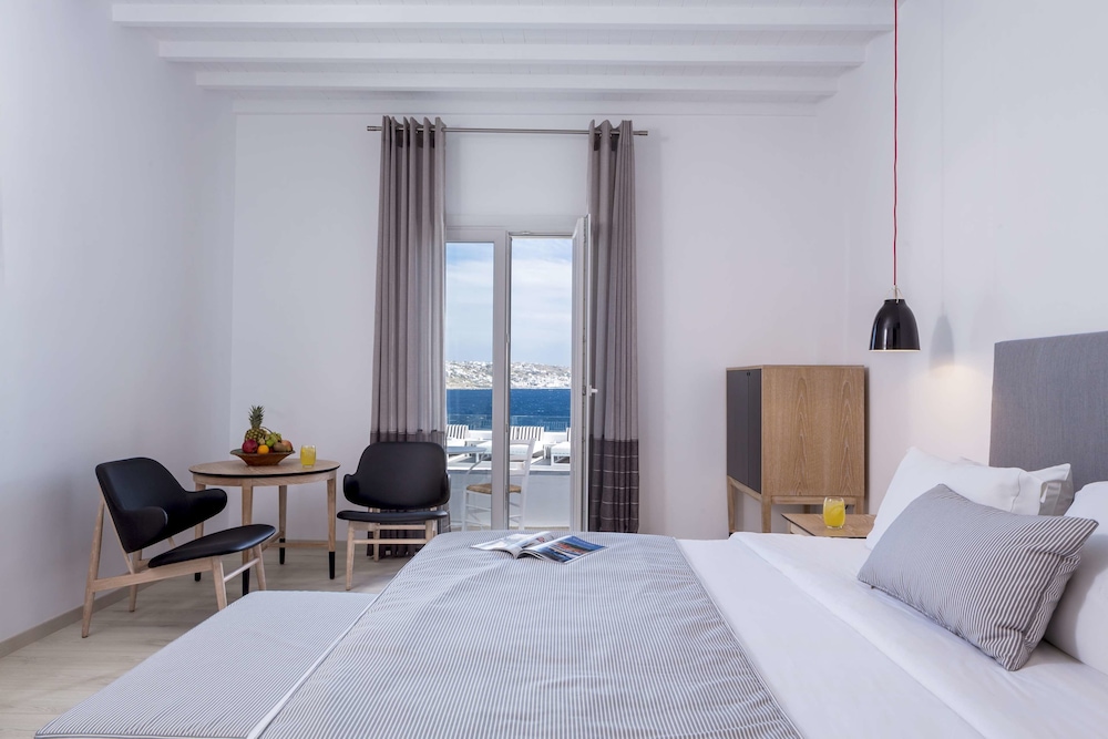 Mykonos Princess Hotel — Hotel rooms in Agios Stefanos, South Aegean