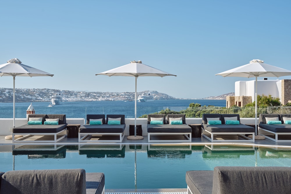 Mykonos Princess Hotel — Swimming pool in Agios Stefanos, South Aegean