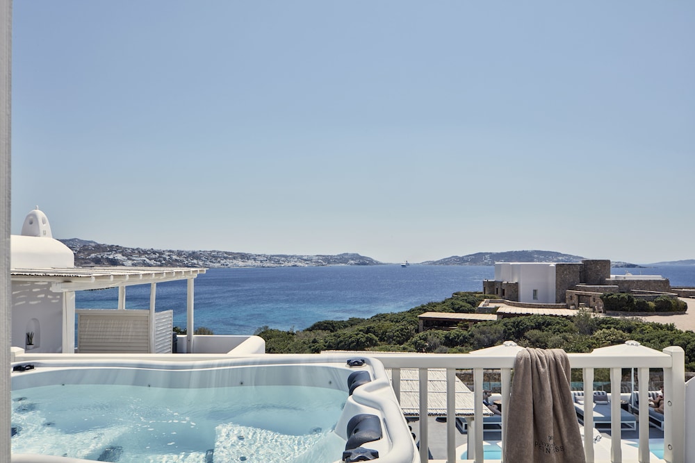Mykonos Princess Hotel — Swimming pool in Agios Stefanos, South Aegean