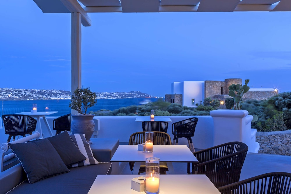 Mykonos Princess Hotel — Restaurant & bars in Agios Stefanos, South Aegean
