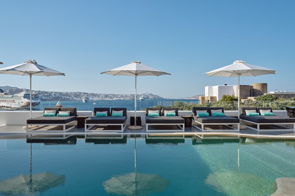 Mykonos Princess Hotel — Swimming pool in Agios Stefanos, South Aegean