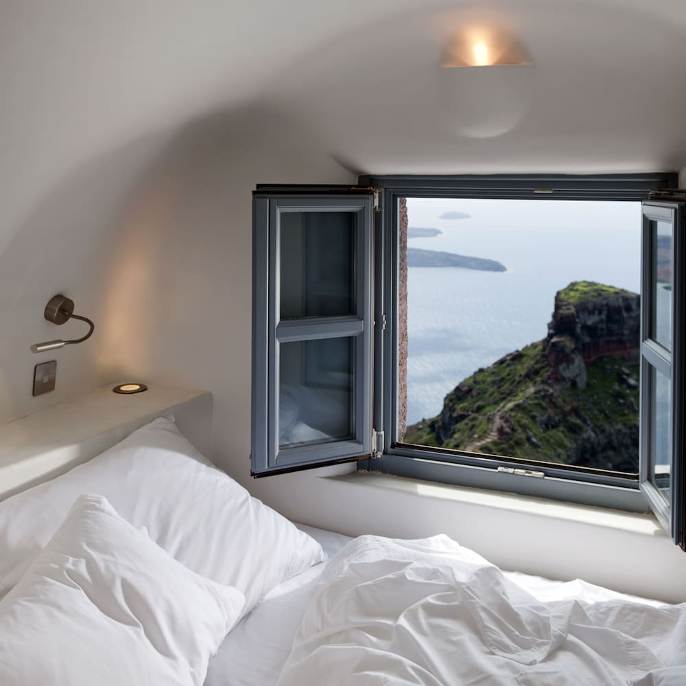 Kapari Natural Resort — Hotel rooms in Imerovigli, South Aegean
