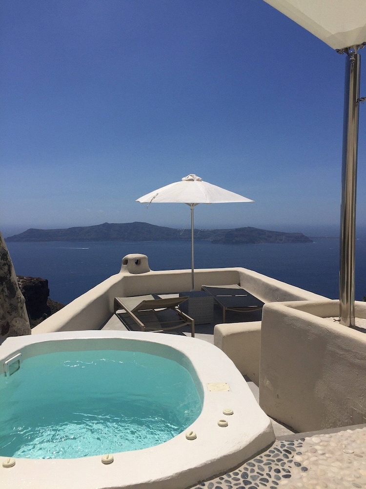 Kapari Natural Resort — Spa in Imerovigli, South Aegean