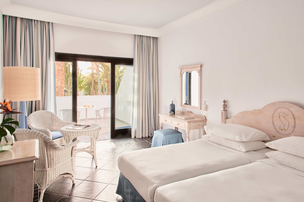 Seaside Los Jameos — Hotel rooms in Puerto del Carmen, Canary Islands