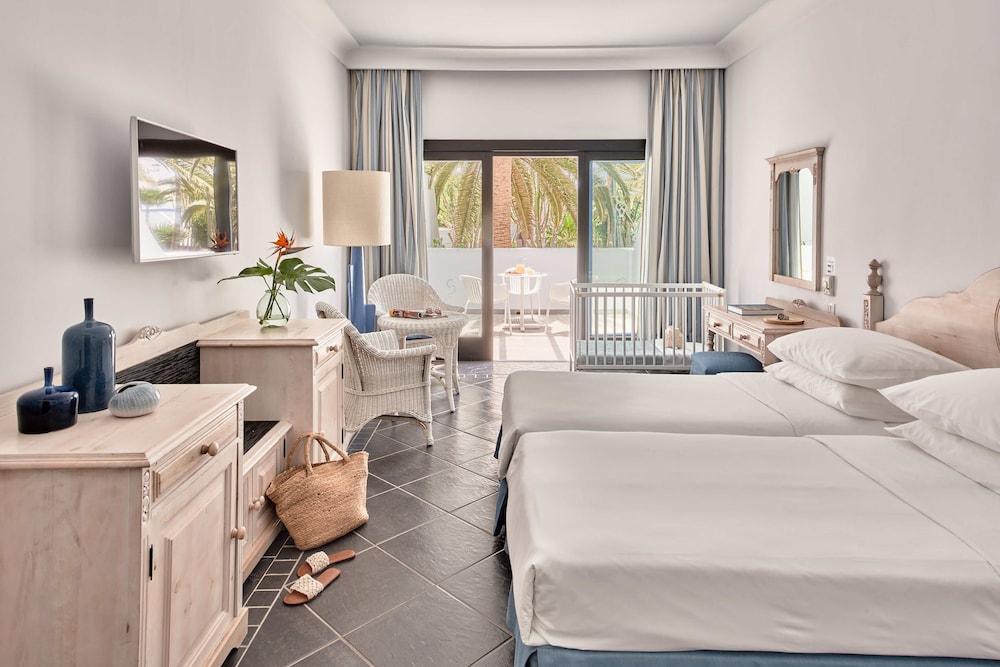 Seaside Los Jameos — Hotel rooms in Puerto del Carmen, Canary Islands