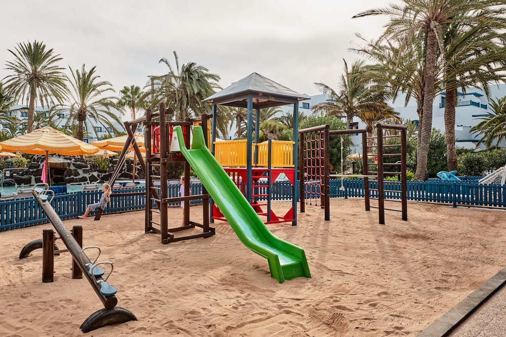 Seaside Los Jameos — Attractions for children in Puerto del Carmen, Canary Islands