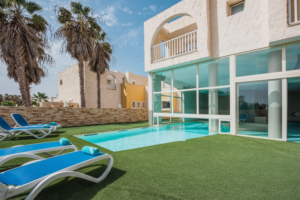 VOI Praia de Chaves Resort — Swimming pool in Rabil