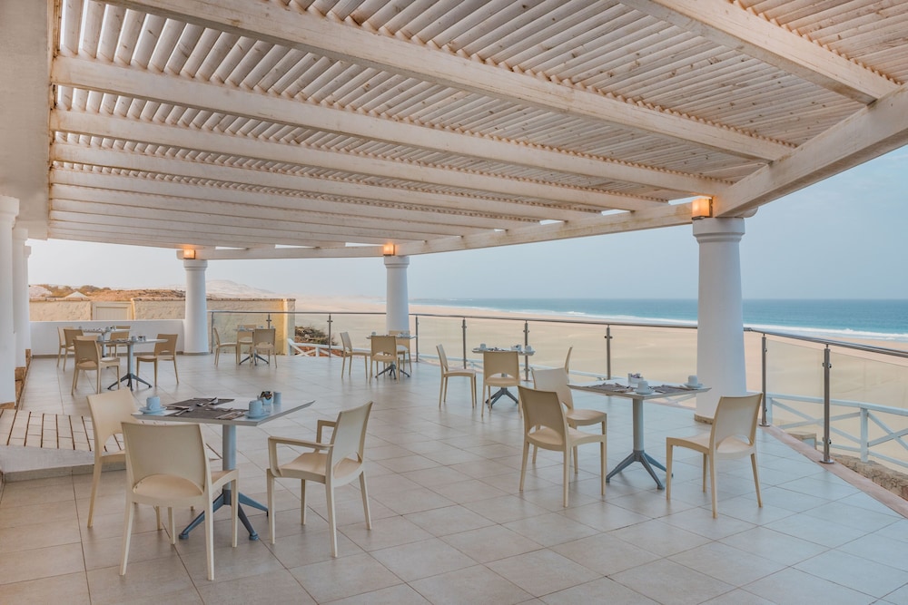 VOI Praia de Chaves Resort — Restaurant & bars in Rabil