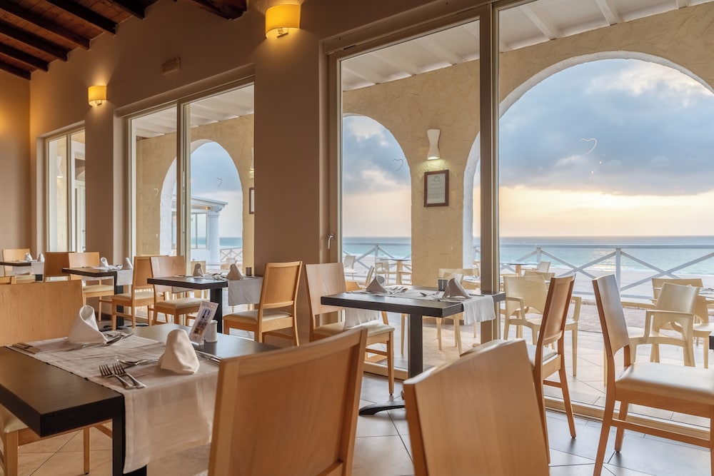 VOI Praia de Chaves Resort — Restaurant & bars in Rabil