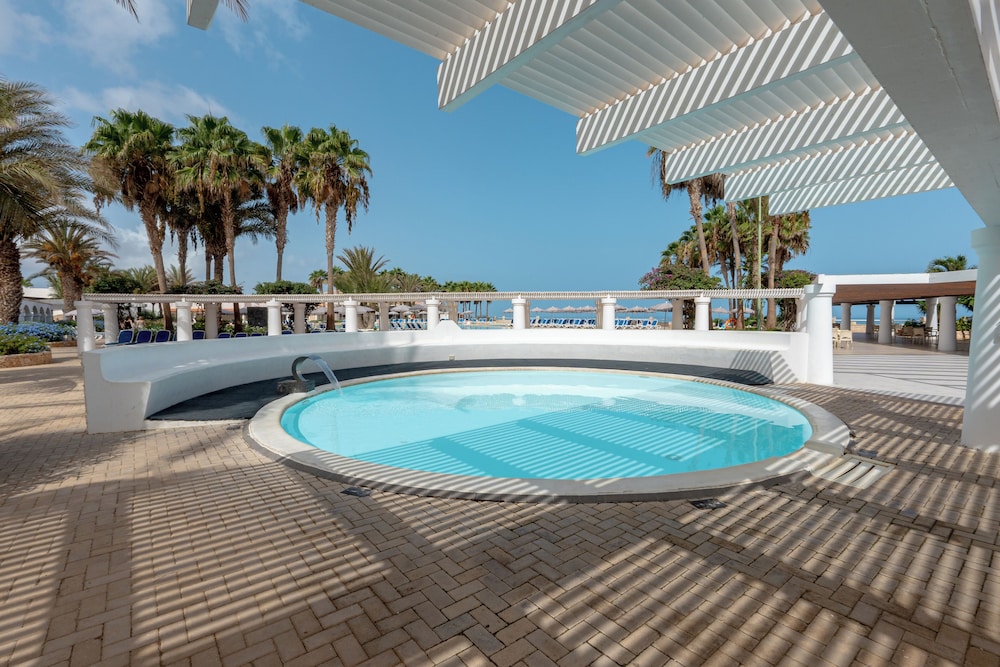 VOI Praia de Chaves Resort — Swimming pool in Rabil