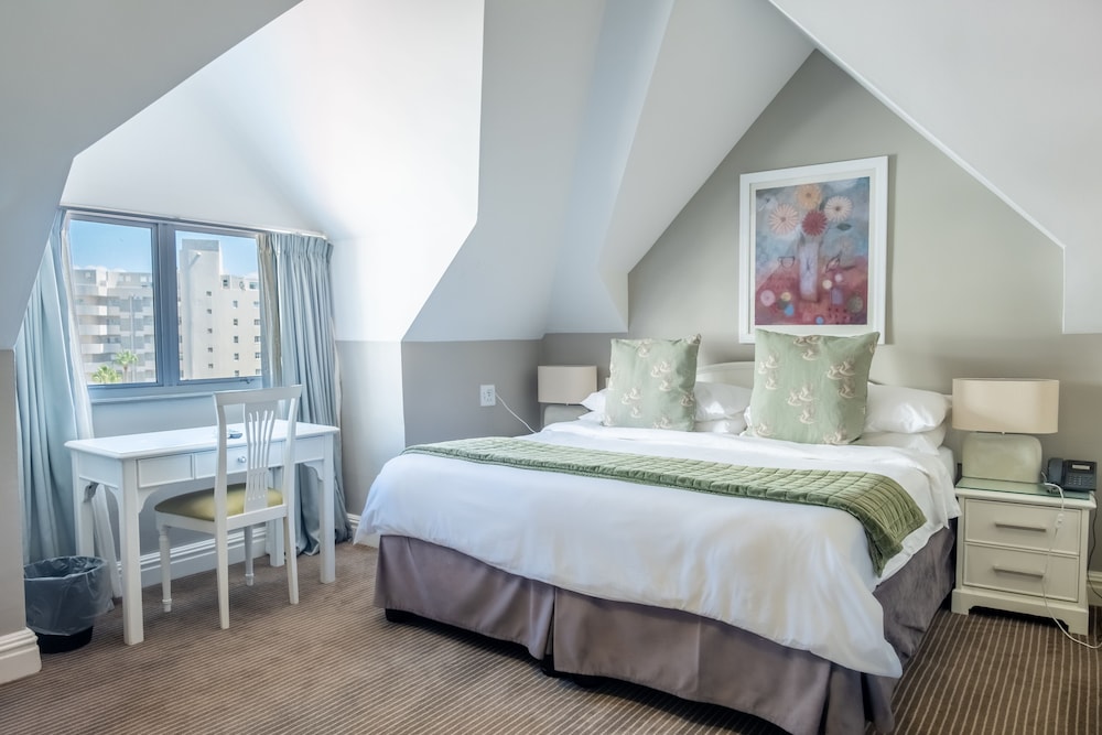 The Bantry Bay Aparthotel by Totalstay — Hotel rooms in Cape Town, Western Cape