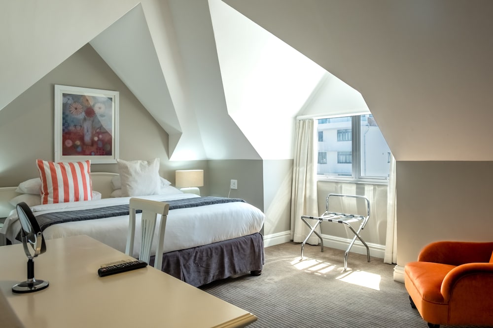 The Bantry Bay Aparthotel by Totalstay — Hotel rooms in Cape Town, Western Cape