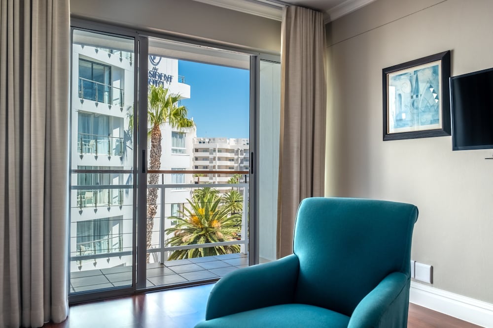 The Bantry Bay Aparthotel by Totalstay — Hotel rooms in Cape Town, Western Cape