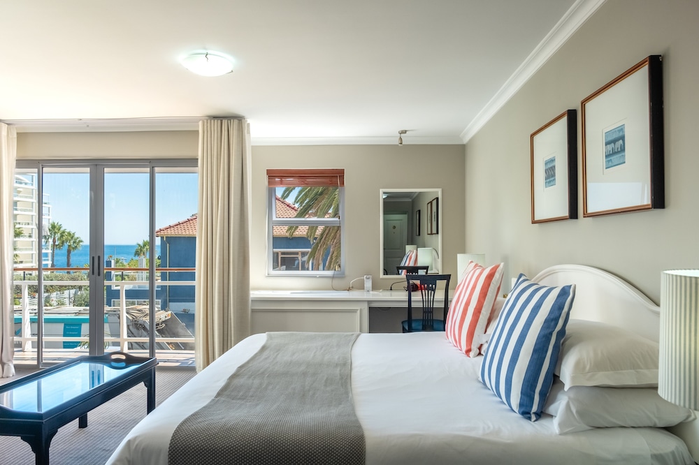 The Bantry Bay Aparthotel by Totalstay — Hotel rooms in Cape Town, Western Cape