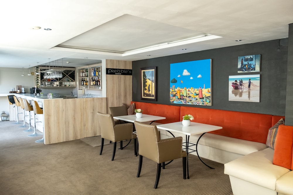 The Bantry Bay Aparthotel by Totalstay — Restaurant & bars in Cape Town, Western Cape