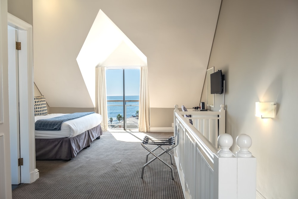 The Bantry Bay Aparthotel by Totalstay — Hotel rooms in Cape Town, Western Cape