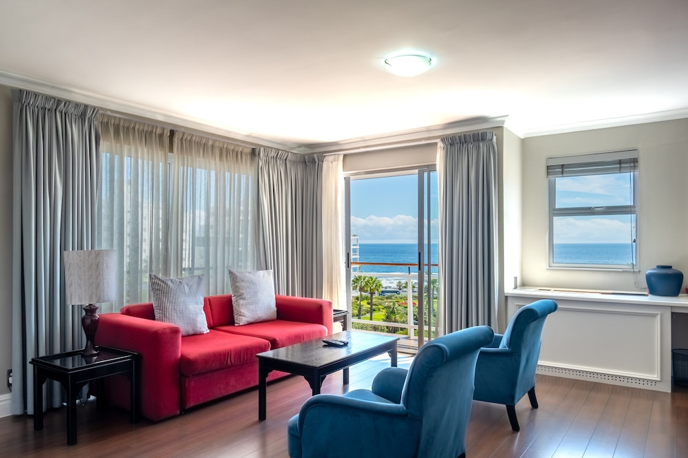 The Bantry Bay Aparthotel by Totalstay — Hotel rooms in Cape Town, Western Cape