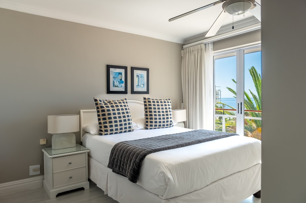 The Bantry Bay Aparthotel by Totalstay — Hotel rooms in Cape Town, Western Cape