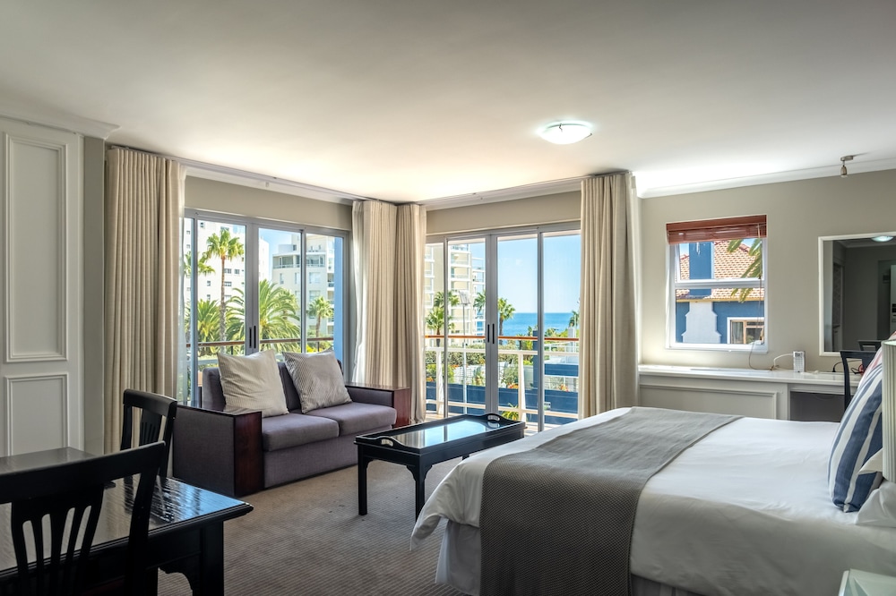 The Bantry Bay Aparthotel by Totalstay — Hotel rooms in Cape Town, Western Cape