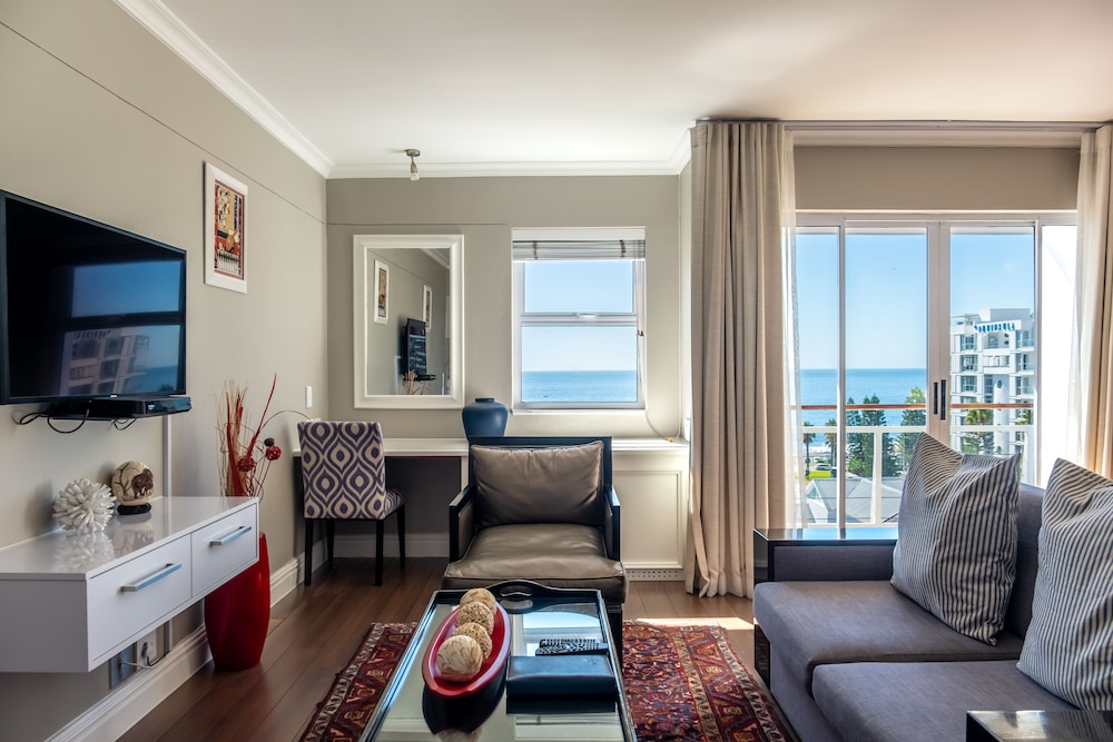 The Bantry Bay Aparthotel by Totalstay — Hotel rooms in Cape Town, Western Cape