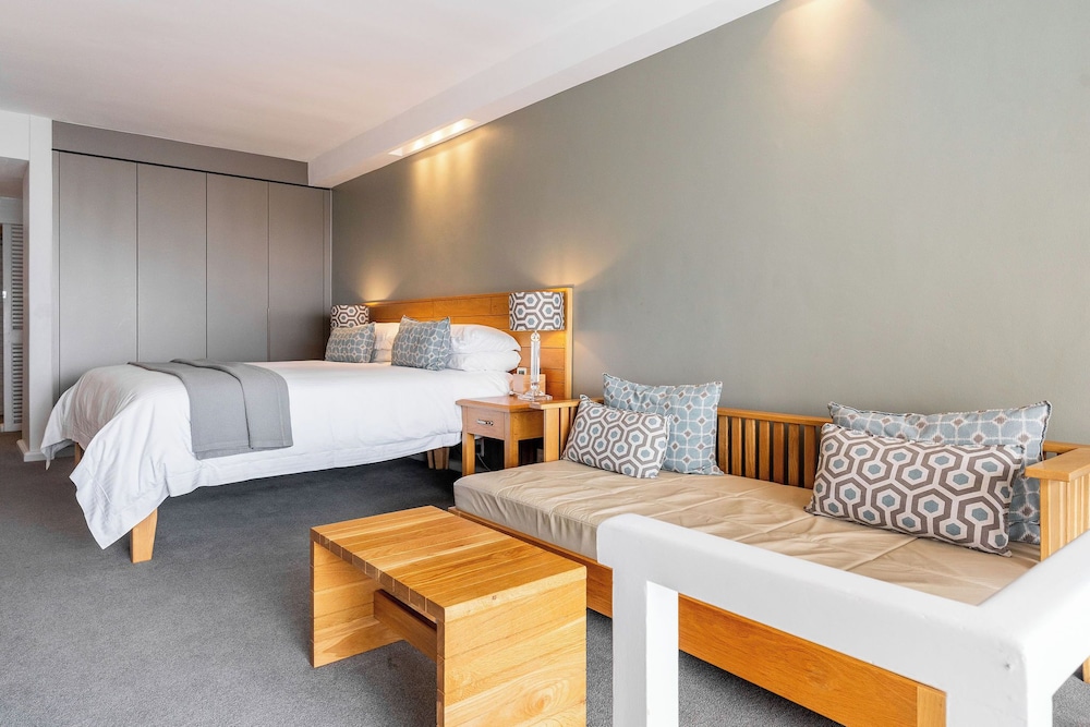 The Bay Hotel — Hotel rooms in Cape Town, Western Cape