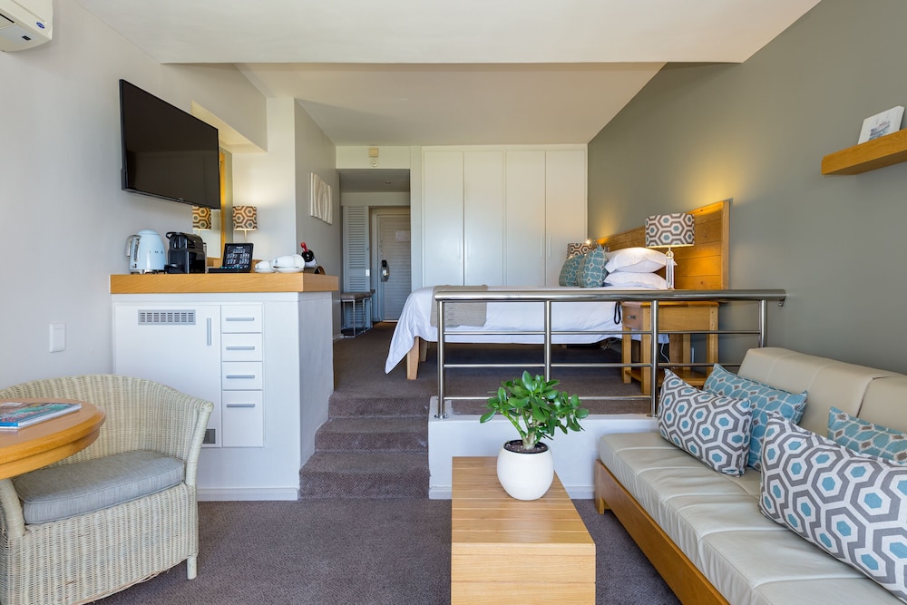 The Bay Hotel — Hotel rooms in Cape Town, Western Cape