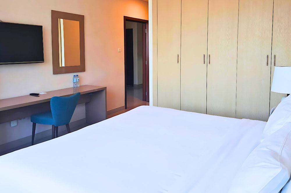 Barcelo Residences Dubai Marina — Hotel rooms in Dubai