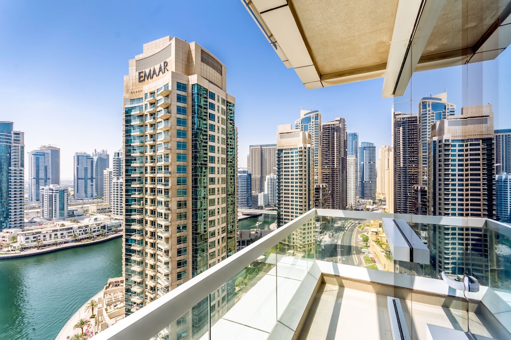Barcelo Residences Dubai Marina — Hotel building in Dubai