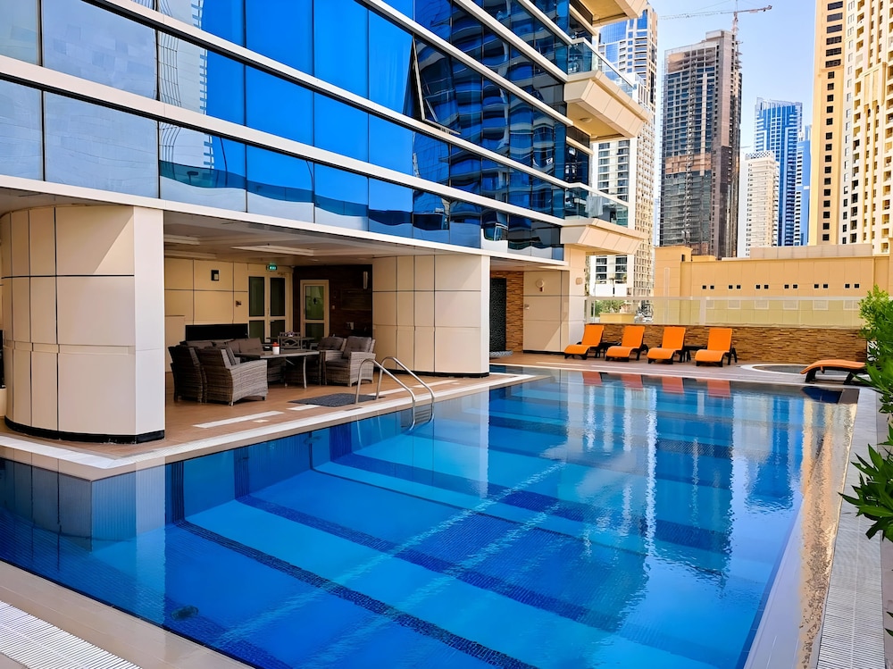 Barcelo Residences Dubai Marina — Main photo in Dubai