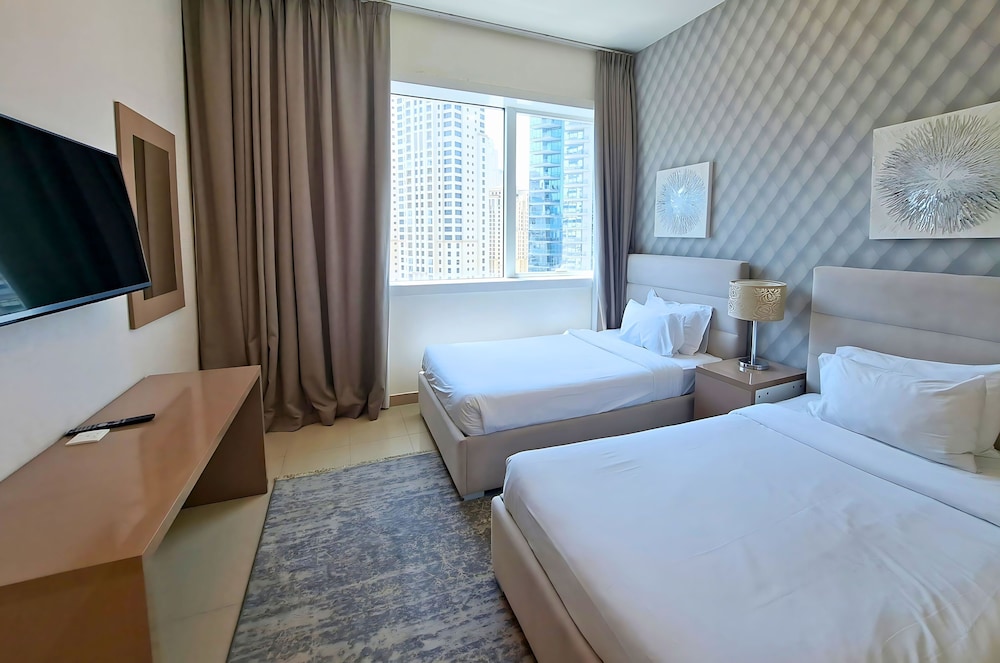 Barcelo Residences Dubai Marina — Hotel rooms in Dubai
