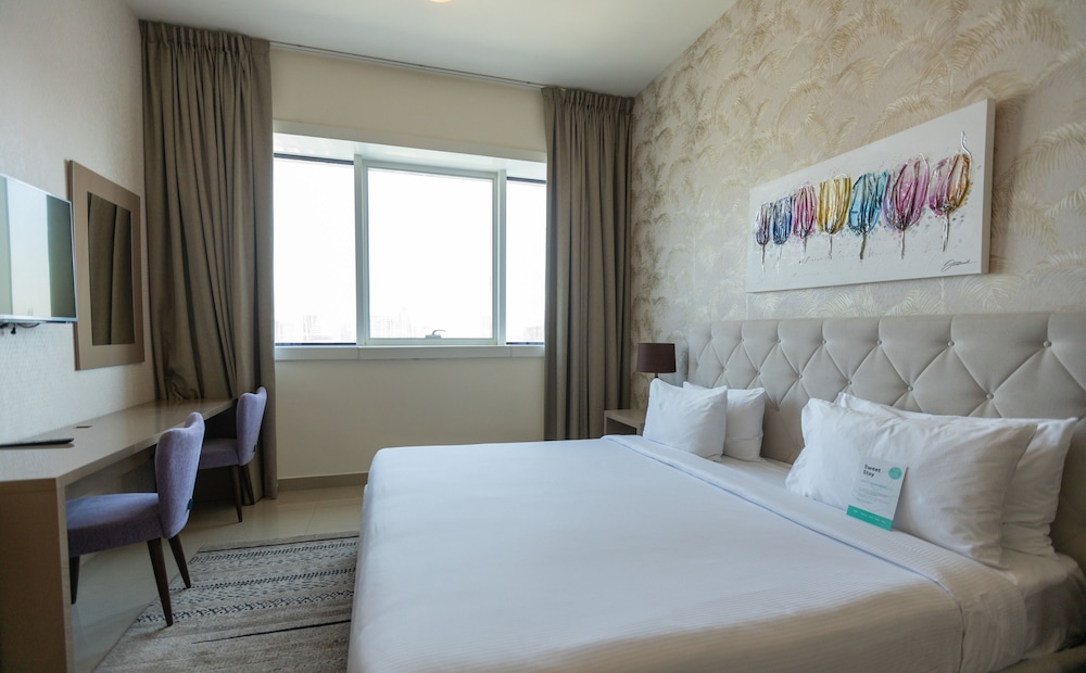 Barcelo Residences Dubai Marina — Hotel rooms in Dubai