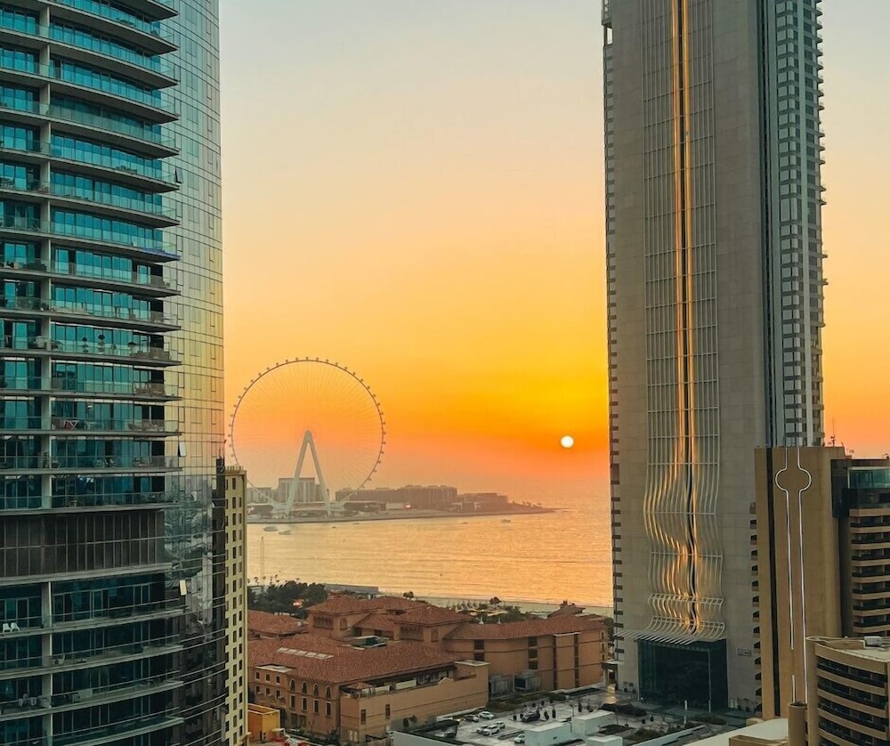 Barcelo Residences Dubai Marina — Attractions in the area in Dubai