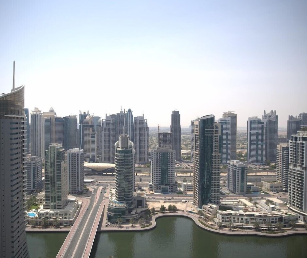 Barcelo Residences Dubai Marina — Attractions in the area in Dubai