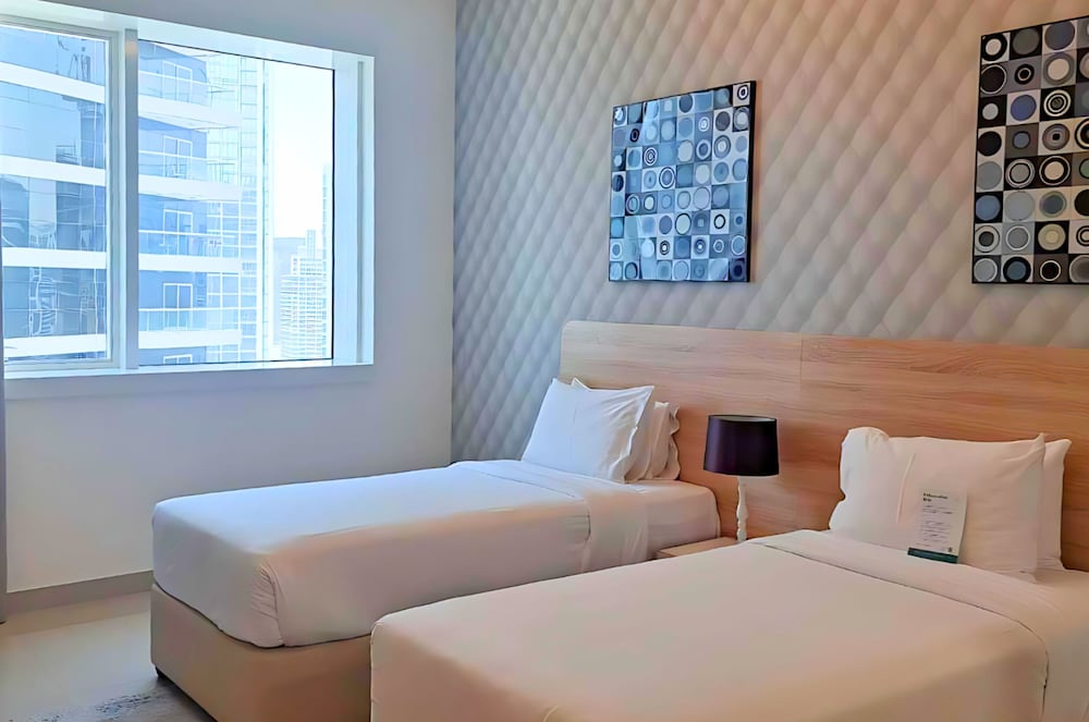 Barcelo Residences Dubai Marina — Hotel rooms in Dubai