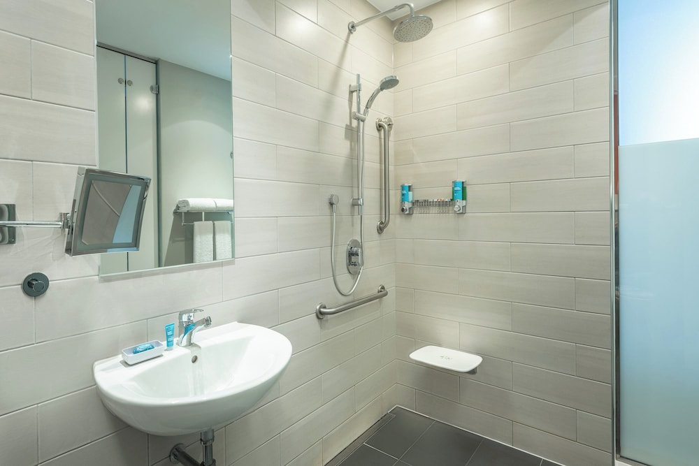 Aloft by Marriott Palm Jumeirah — Hotel rooms in Dubai