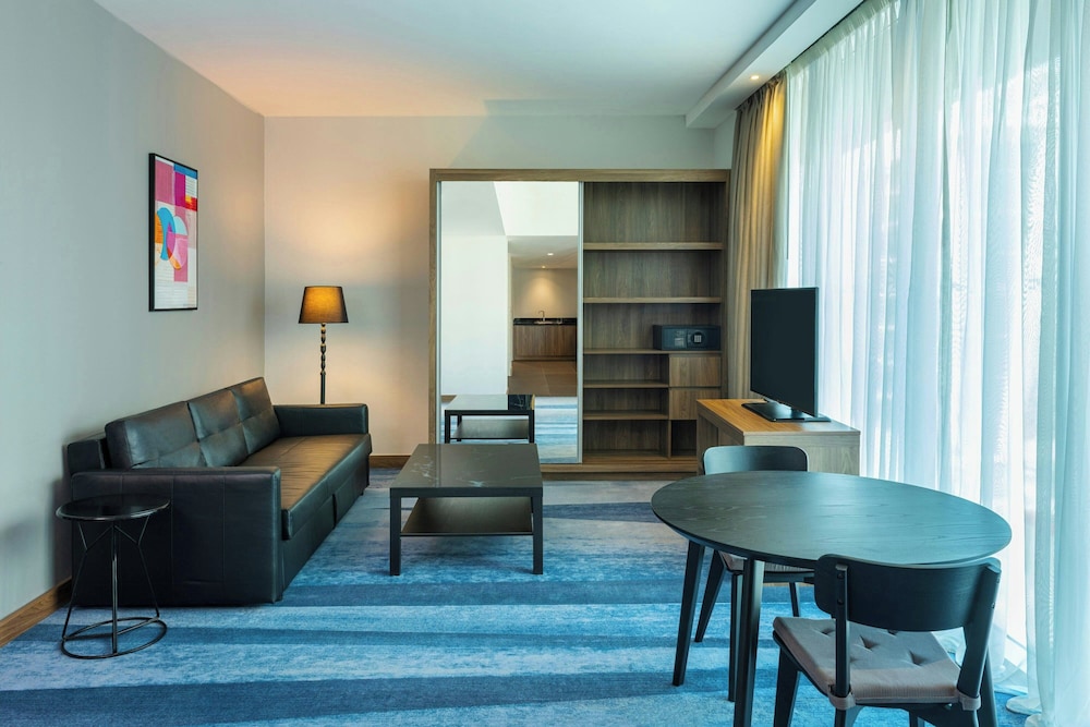 Aloft by Marriott Palm Jumeirah — Hotel rooms in Dubai