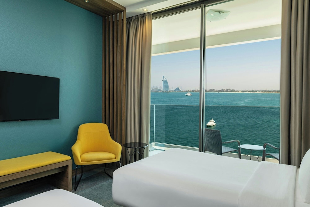 Aloft by Marriott Palm Jumeirah — Hotel rooms in Dubai