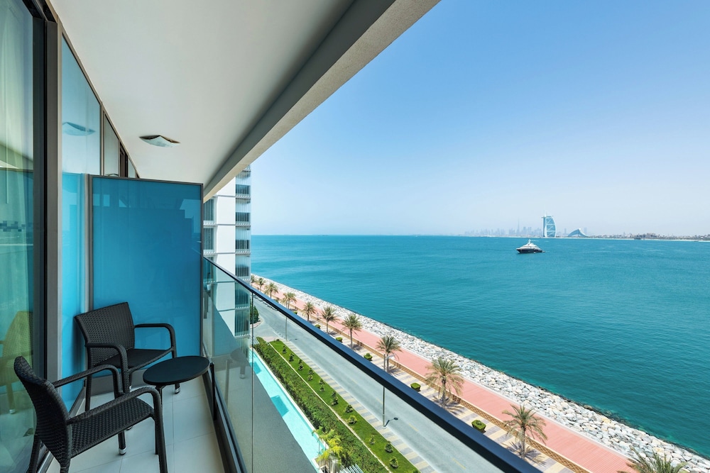 Aloft by Marriott Palm Jumeirah — Hotel rooms in Dubai