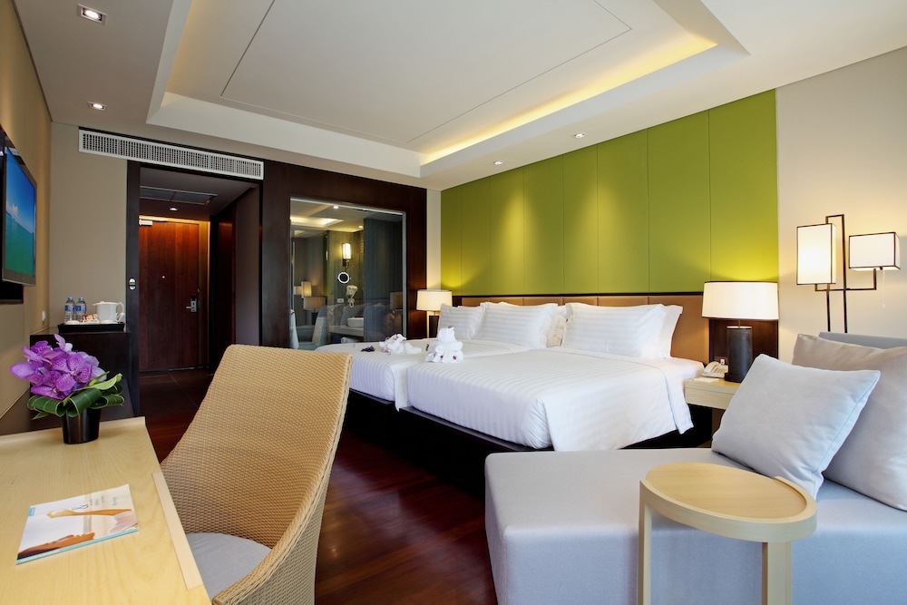 Graceland Khaolak Beach Resort — Khao Lak, Phang Nga