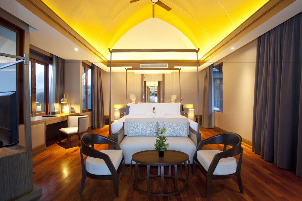 Graceland Khaolak Beach Resort — Khao Lak, Phang Nga