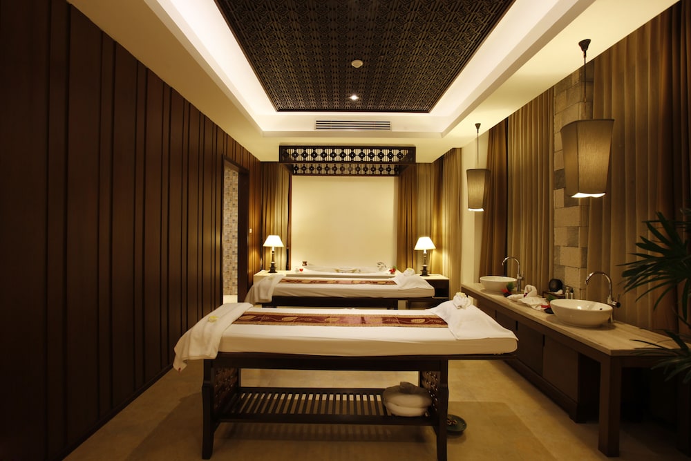 Graceland Khaolak Beach Resort — Khao Lak, Phang Nga
