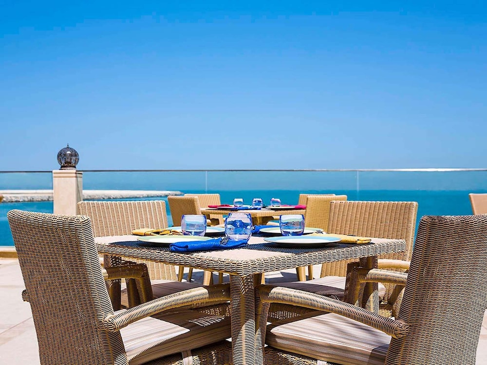 Pullman Resort Al Marjan Island — Restaurant & bars in Ras al Khaimah