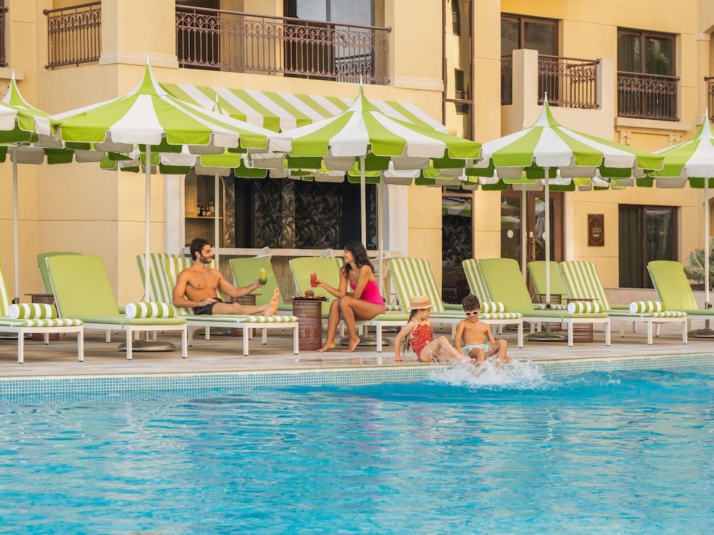 Pullman Resort Al Marjan Island — Swimming pool in Ras al Khaimah