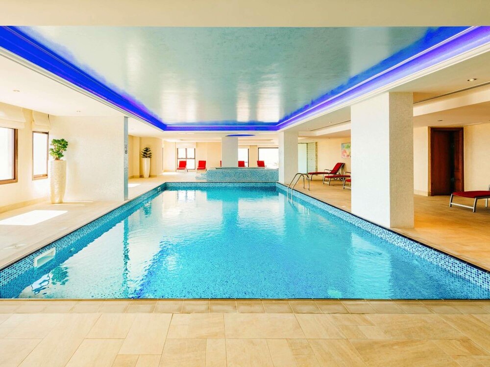 Pullman Resort Al Marjan Island — Swimming pool in Ras al Khaimah