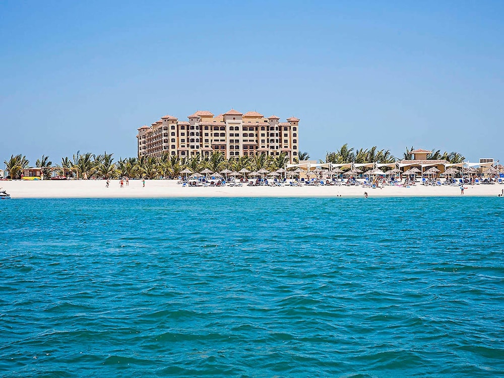 Pullman Resort Al Marjan Island — Beach in Ras al Khaimah