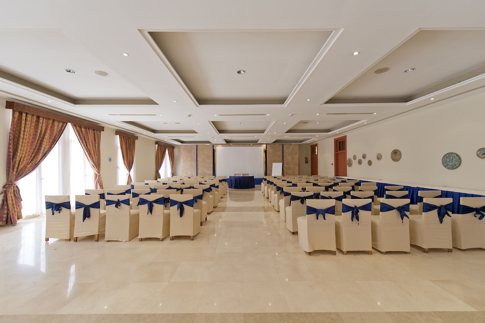 Amphoras Blu Ultra All Inclusive Adults Only — Hotel building in Sharm El Sheikh, Red Sea