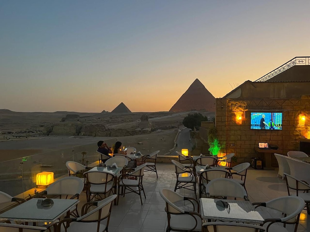 Pyramids Valley - zdjęcie 2